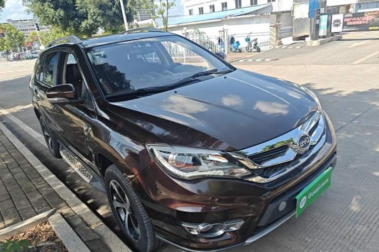 Used BYD S7 2015 2.0T Upgraded Automatic Luxury Version Exterior 1