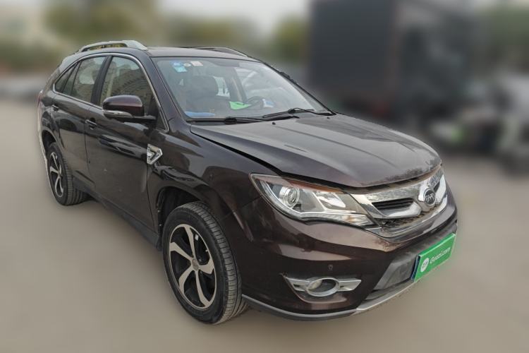 Used BYD S7 2015 2.0T Upgraded Automatic Luxury Version Exterior 2
