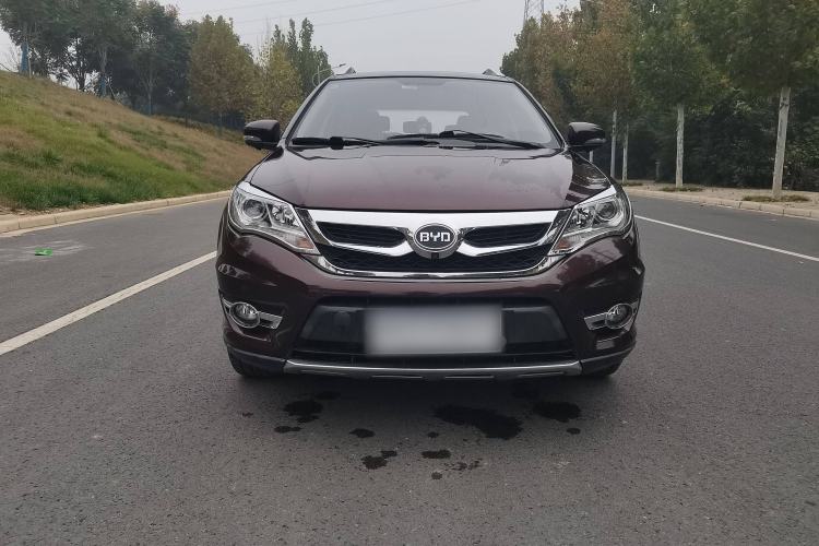 Used BYD S7 2015 2.0T Automatic Prestige Model Exterior 4