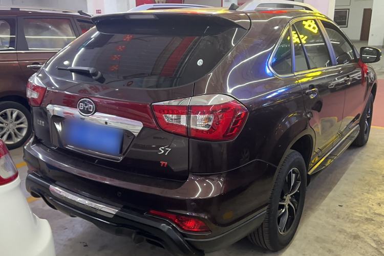 Used BYD S7 2015 1.5T Upgraded Manual Luxury Model Exterior 4