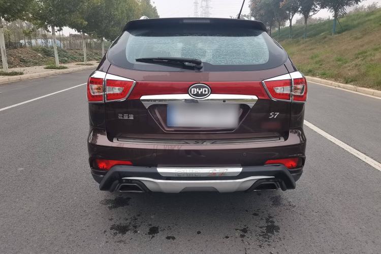 Used BYD S7 2015 2.0T Automatic Prestige Model Exterior 5