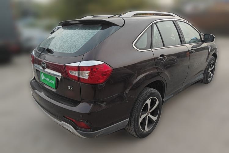 Used BYD S7 2015 2.0T Upgraded Automatic Luxury Version Exterior 5