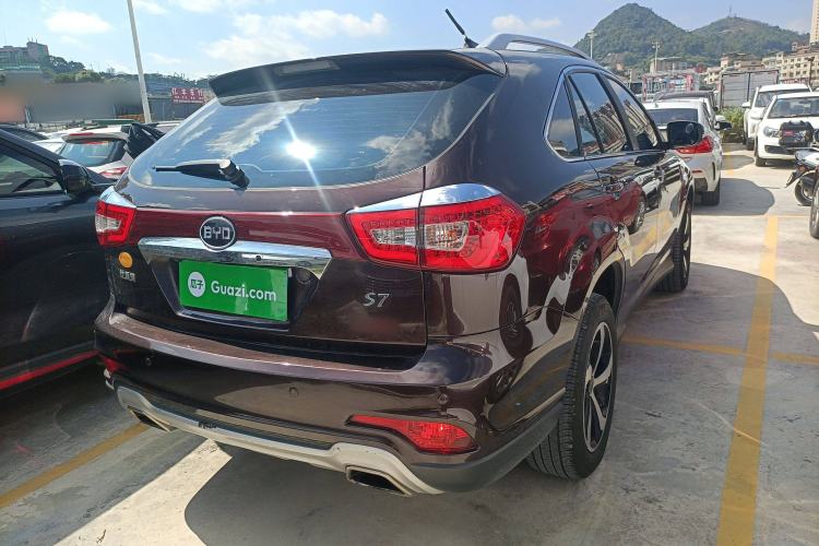 Used BYD S7 2015 2.0T Upgraded Automatic Flagship Version Exterior 5