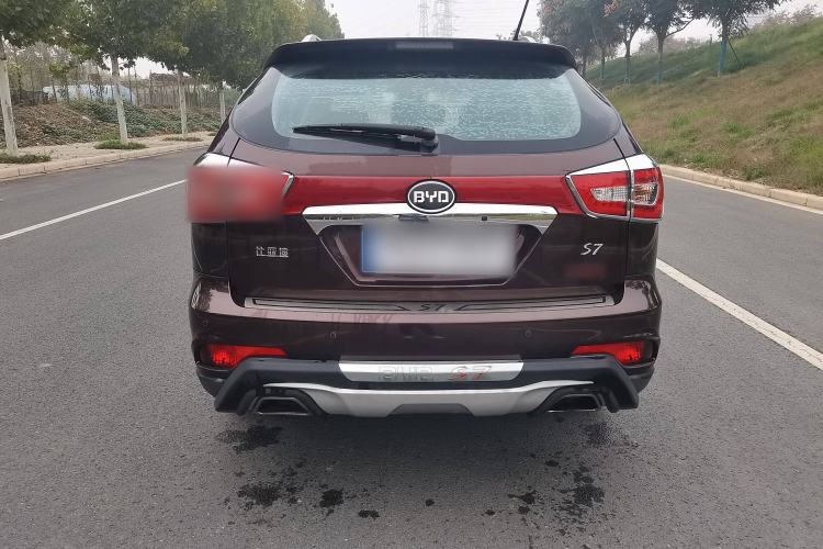 Used BYD S7 2015 2.0T Automatic Prestige Model Exterior 5