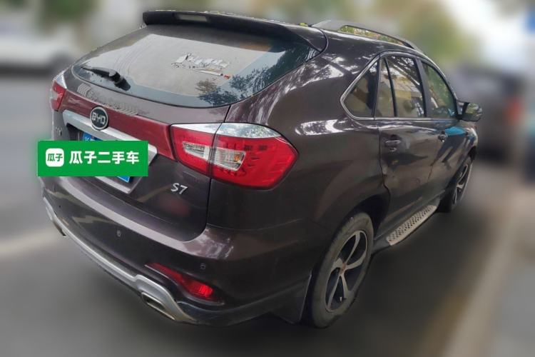 Used BYD S7 2015 2.0T Upgraded Automatic Luxury Version Exterior 5