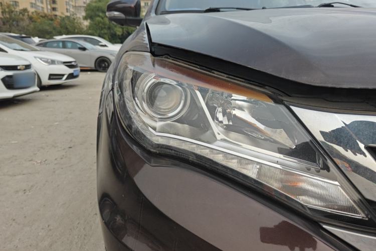 Used BYD S7 2015 2.0T Upgraded Automatic Luxury Version Exterior 6