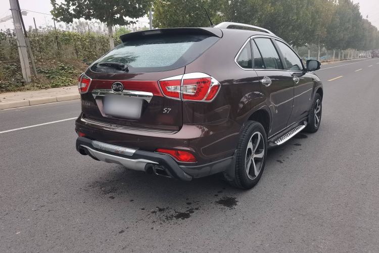 Used BYD S7 2015 2.0T Automatic Prestige Model Exterior 6