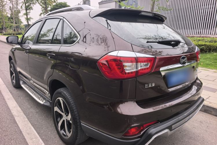 Used BYD S7 2015 2.0T Upgraded Automatic Luxury Version Exterior 8