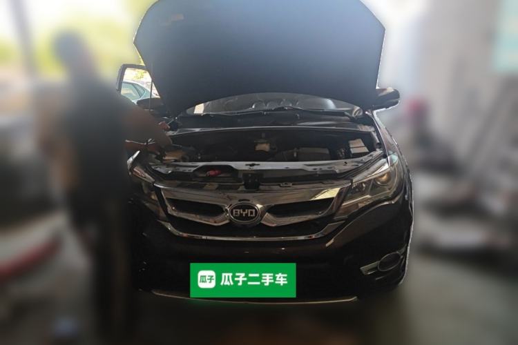 Used BYD S7 2015 2.0T Upgraded Automatic Luxury Version Front