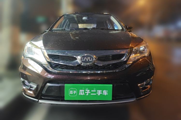 Used BYD S7 2015 2.0T Upgraded Automatic Luxury Version Front