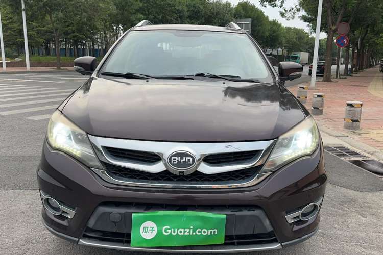 Used BYD S7 2015 2.0T Upgraded Automatic Luxury Version Front