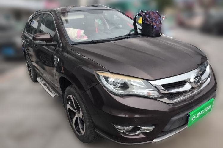 Used BYD S7 2015 2.0T Upgraded Automatic Flagship Version Front Right 45 Deg