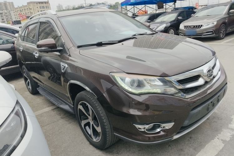 Used BYD S7 2015 2.0T Upgraded Automatic Luxury Version Front Right 45 Deg