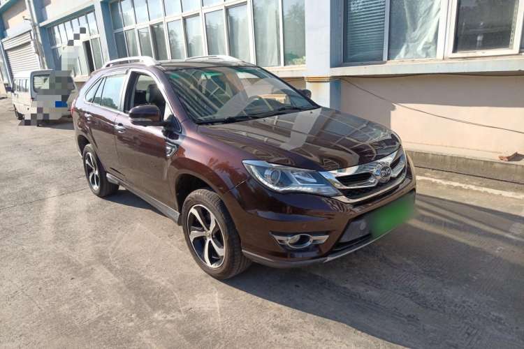 Used BYD S7 2015 2.0T Automatic Prestige Model Front Right 45 Deg