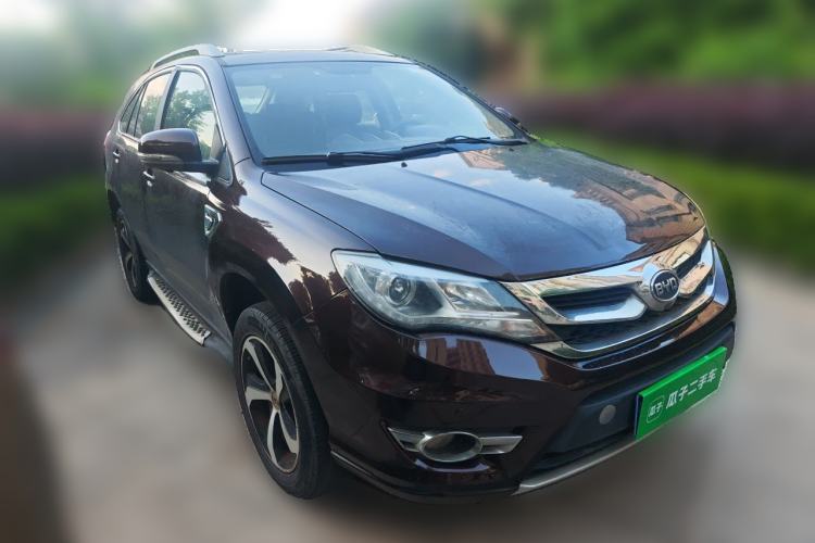 Used BYD S7 2015 2.0T Upgraded Automatic Luxury Version Front Right 45 Deg