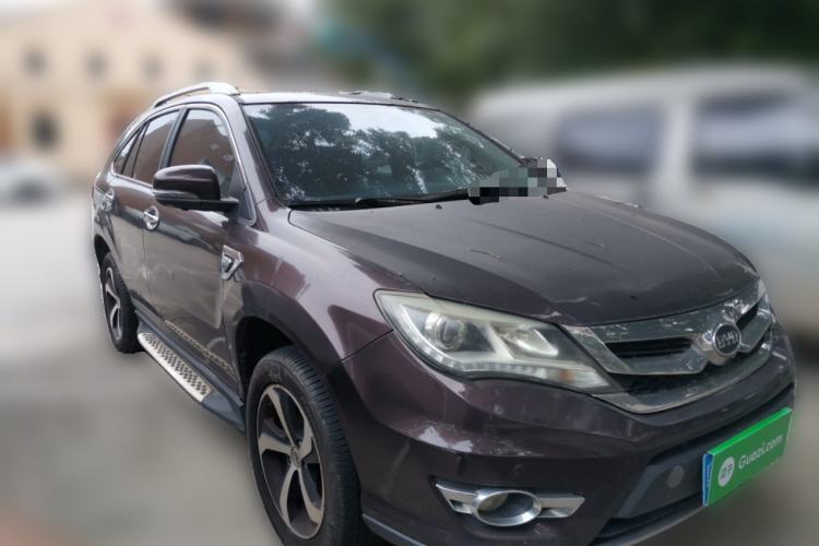 Used BYD S7 2015 2.0T Upgraded Automatic Flagship Version Front Right 45 Deg
