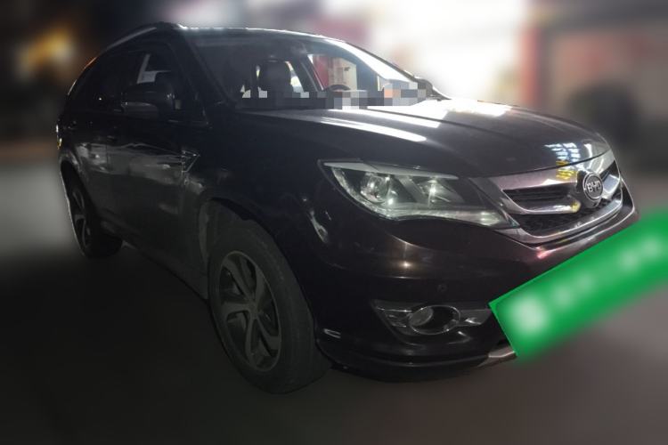 Used BYD S7 2015 2.0T Upgraded Automatic Luxury Version Front Right 45 Deg