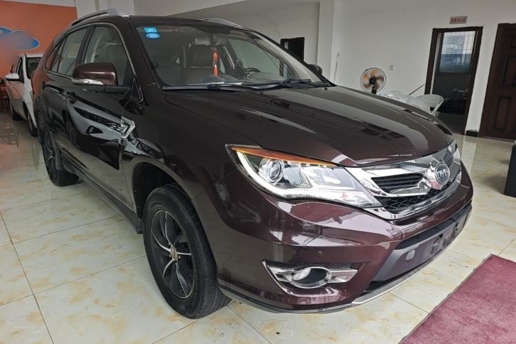 Used BYD S7 2015 1.5T Upgraded Manual Luxury Model Front Right 45 Deg
