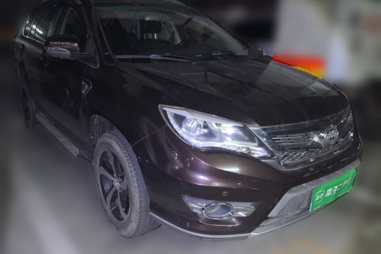 Used BYD S7 2015 2.0T Automatic Prestige Model Front Right 45 Deg