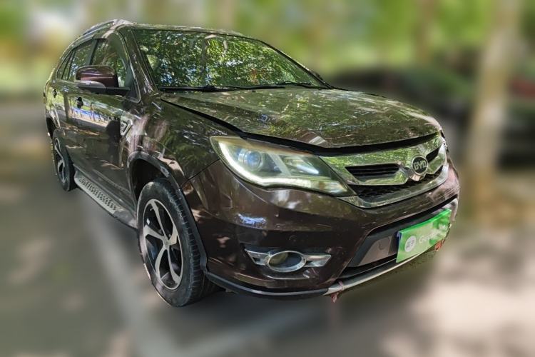 Used BYD S7 2015 2.0T Automatic Prestige Model Front Right 45 Deg