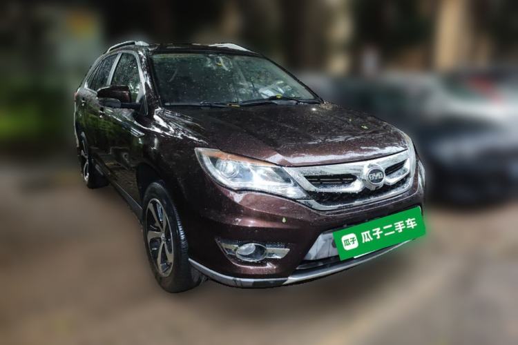 Used BYD S7 2015 2.0T Upgraded Automatic Luxury Version Front Right 45 Deg