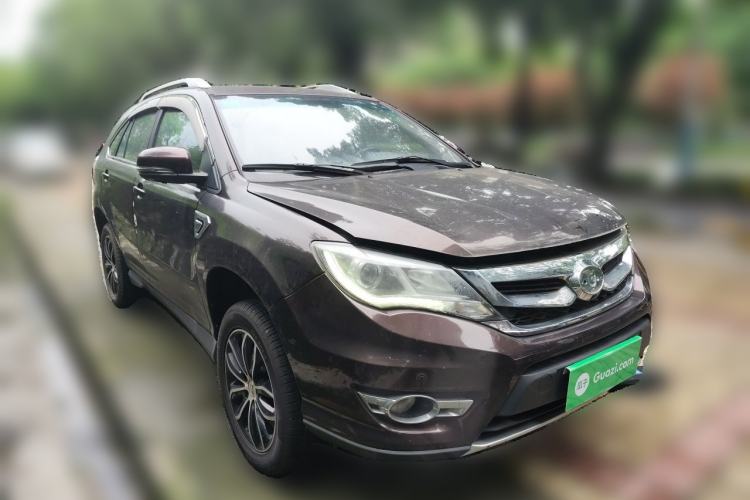 Used BYD S7 2015 2.0T Automatic Prestige Model Front Right 45 Deg