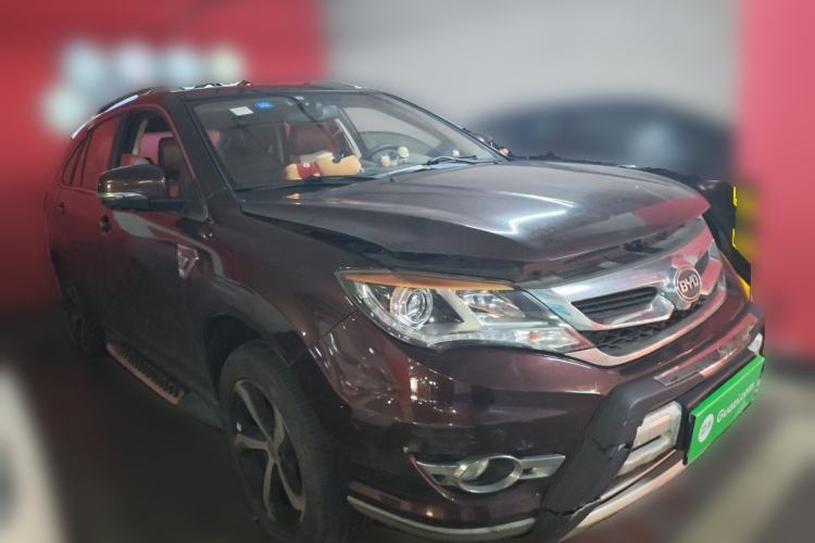 Used BYD S7 2015 2.0T Upgraded Automatic Flagship Version Front Right 45 Deg