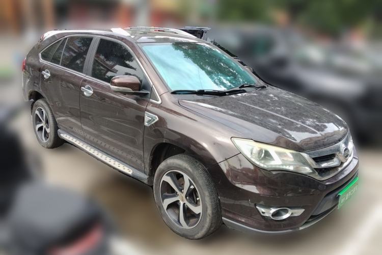 Used BYD S7 2015 2.0T Upgraded Automatic Luxury Version Front Right 45 Deg