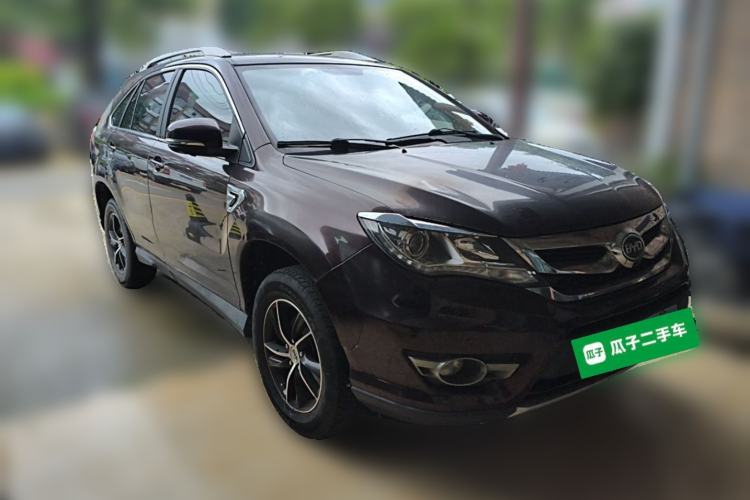 Used BYD S7 2015 1.5T Manual Luxury Model Front Right 45 Deg