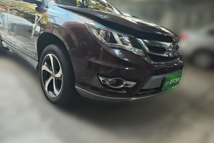 Used BYD S7 2015 2.0T Automatic Flagship Edition Front Right 45 Deg