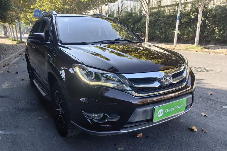 Used BYD S7 2015 1.5T Upgraded Manual Luxury Model Front Right 45 Deg
