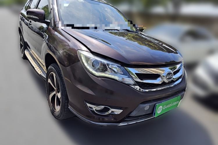Used BYD S7 2015 2.0T Upgraded Automatic Luxury Version Front Right 45 Deg