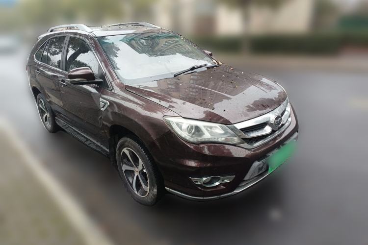 Used BYD S7 2015 2.0T Upgraded Automatic Luxury Version Front Right 45 Deg