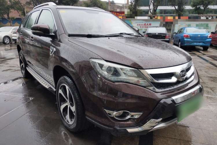 Used BYD S7 2015 2.0T Upgraded Automatic Luxury Version Front Right 45 Deg