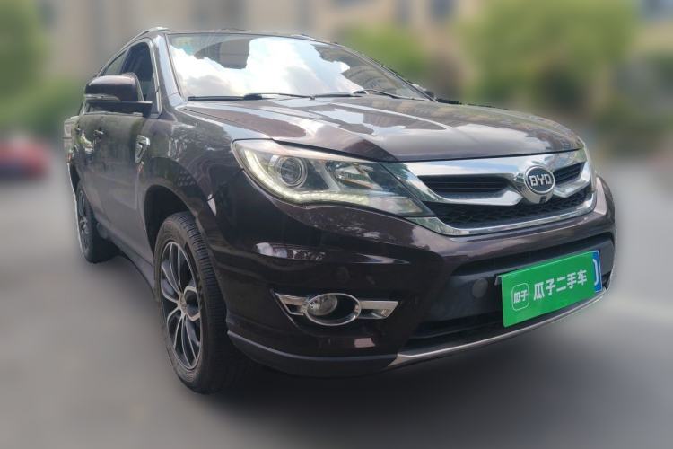Used BYD S7 2015 2.0T Upgraded Automatic Luxury Version Front Right 45 Deg