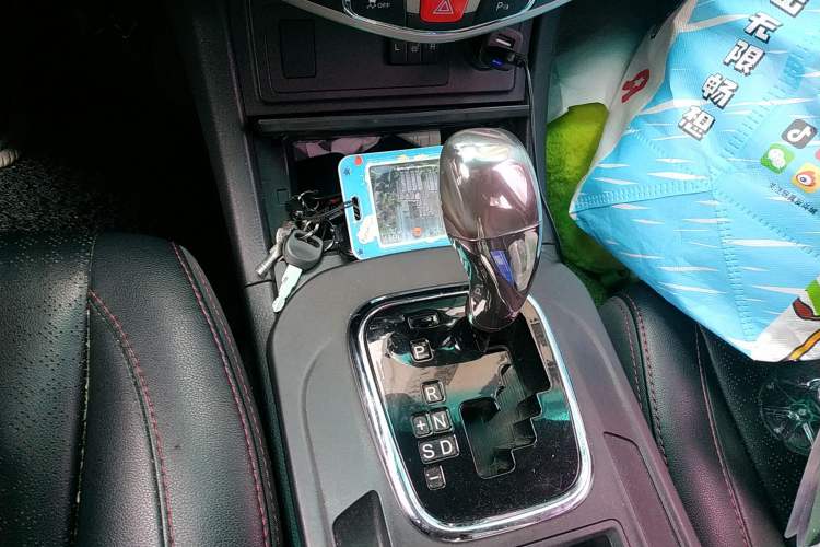 Used BYD S7 2015 2.0T Automatic Flagship Edition Gear Lever