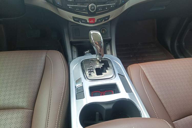 Used BYD S7 2015 2.0T Upgraded Automatic Flagship Version Gear Lever