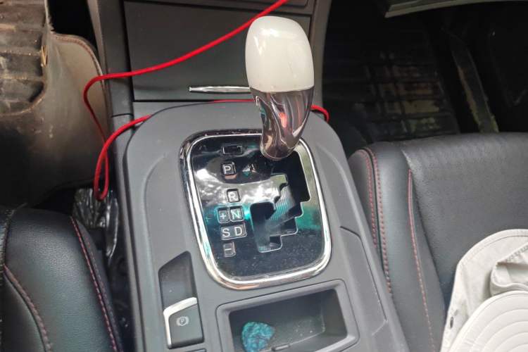 Used BYD S7 2015 2.0T Automatic Prestige Model Gear Lever