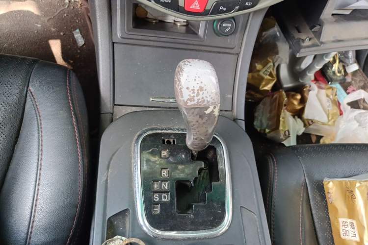 Used BYD S7 2015 2.0T Automatic Prestige Model Gear Lever
