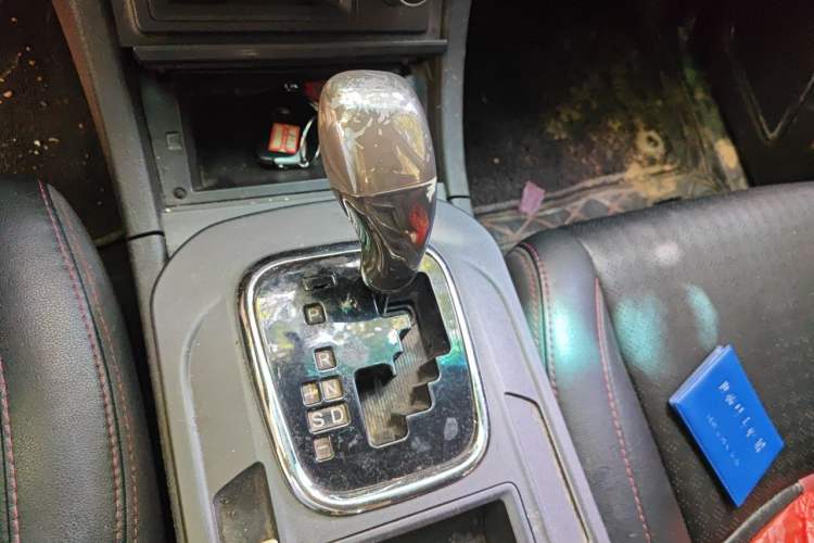 Used BYD S7 2015 2.0T Automatic Prestige Model Gear Lever