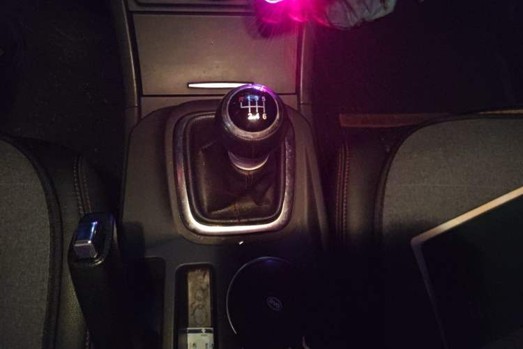Used BYD S7 2015 1.5T Manual Luxury Model Gear Lever