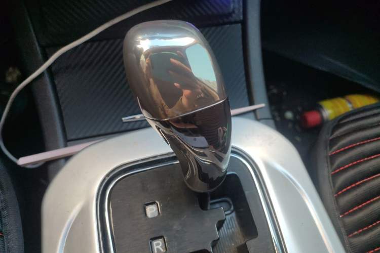 Used BYD S7 2015 2.0T Upgraded Automatic Luxury Version Gear Lever