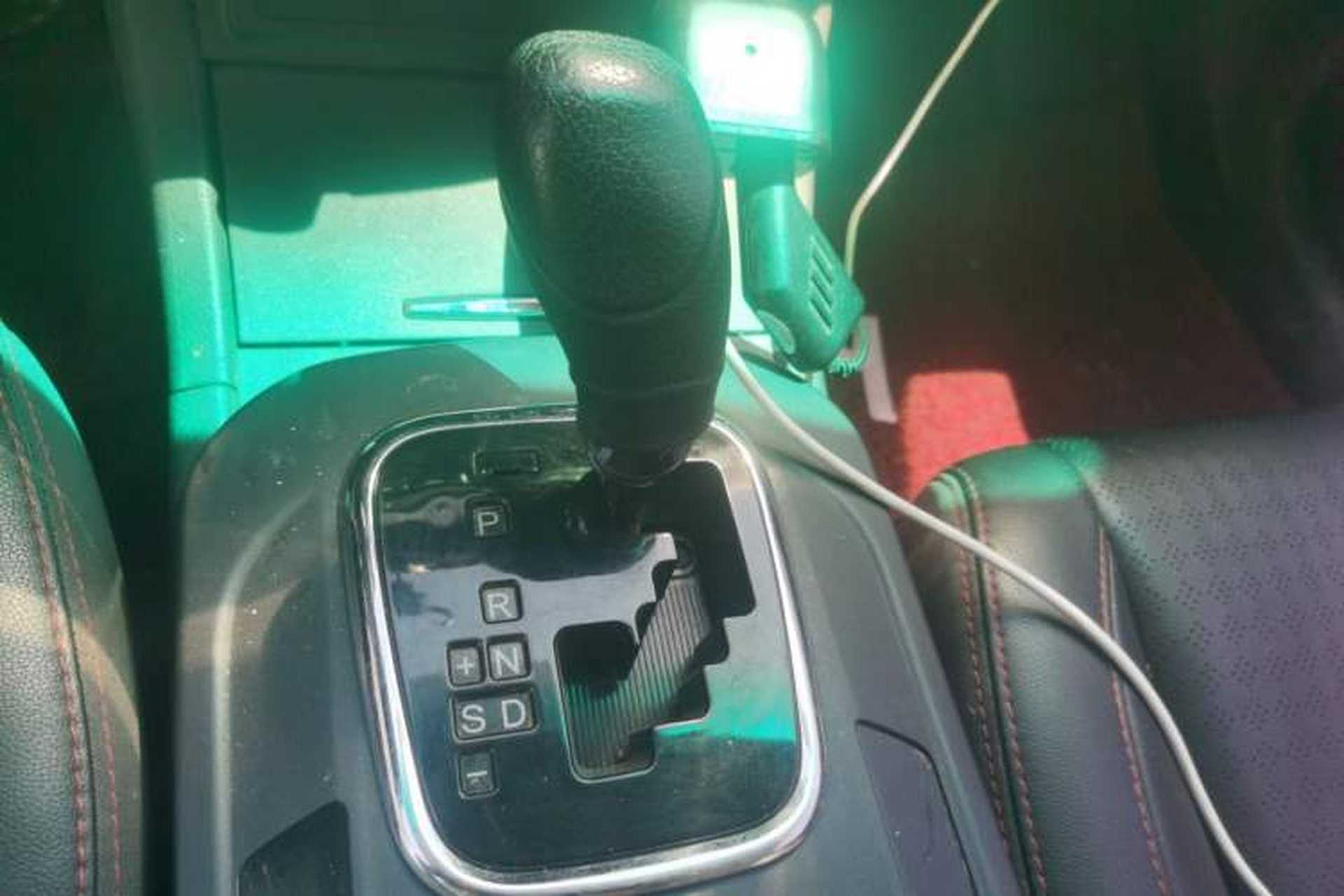 Used BYD S7 2015 2.0T Automatic Flagship Edition Gear Lever