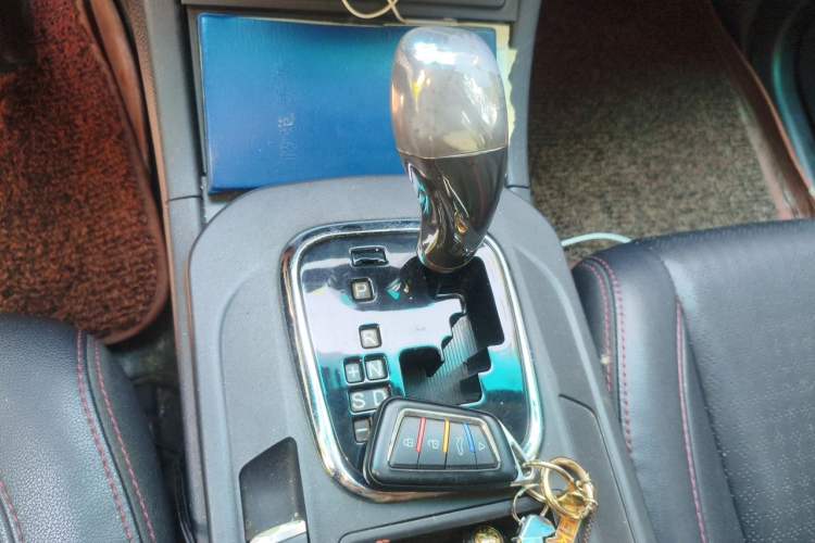 Used BYD S7 2015 2.0T Automatic Prestige Model Gear Lever