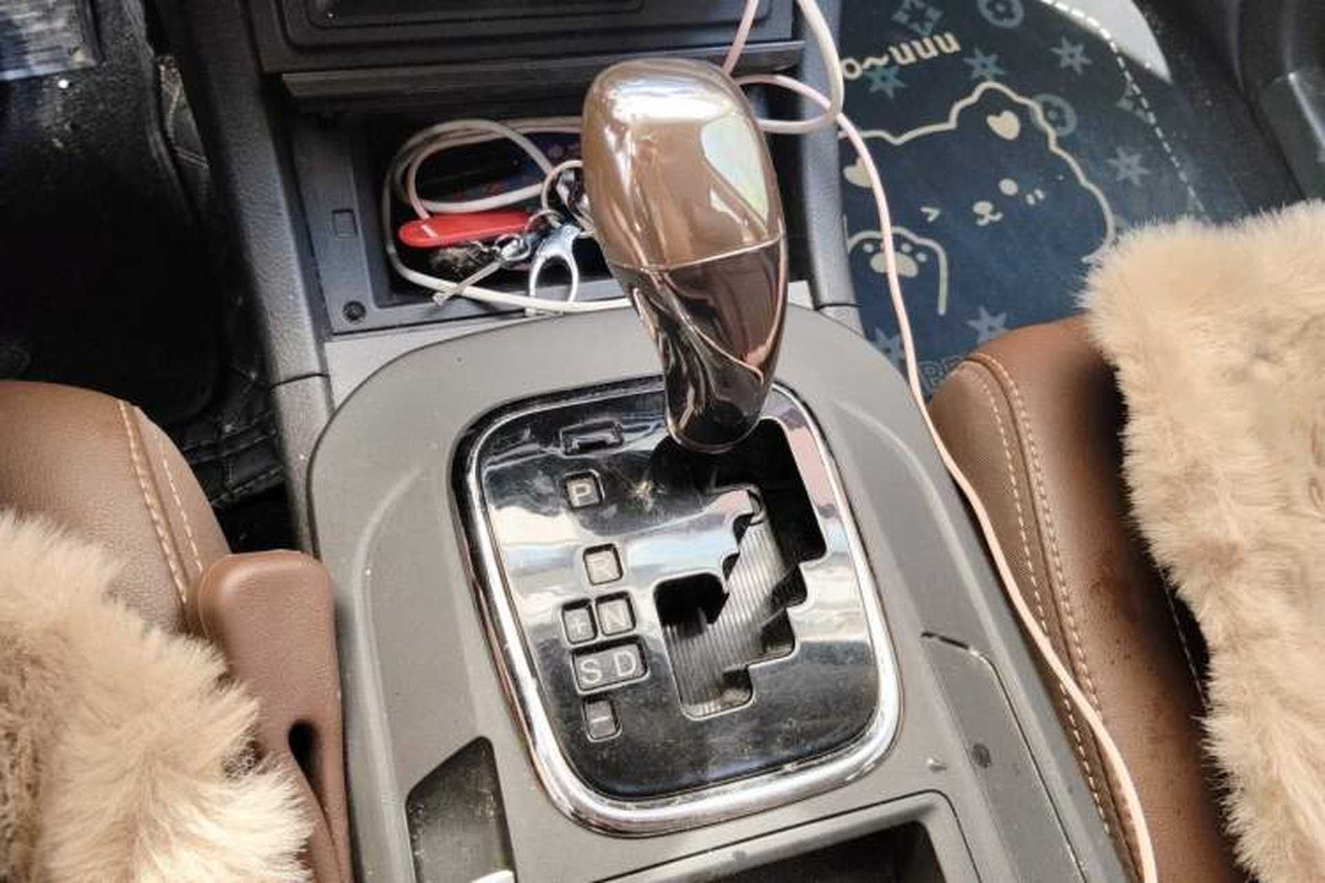 Used BYD S7 2015 2.0T Upgraded Automatic Luxury Version Gear Lever