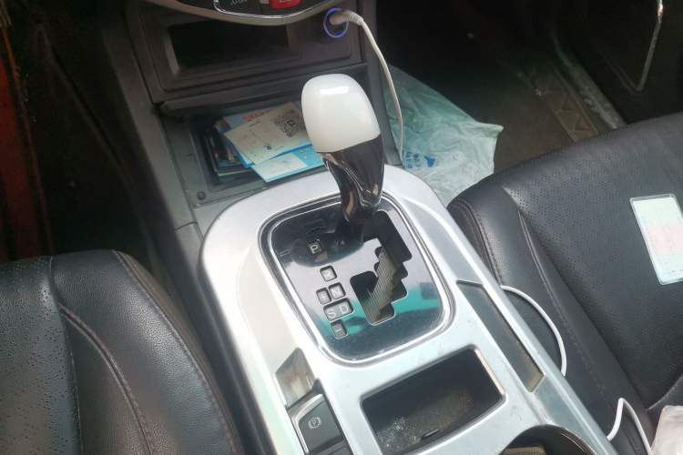 Used BYD S7 2015 2.0T Automatic Prestige Model Gear Lever