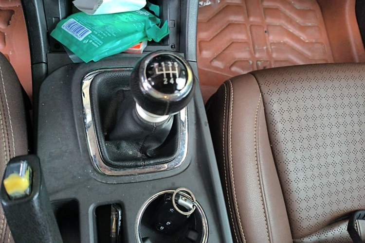 Used BYD S7 2015 1.5T Manual Luxury Model Gear Lever