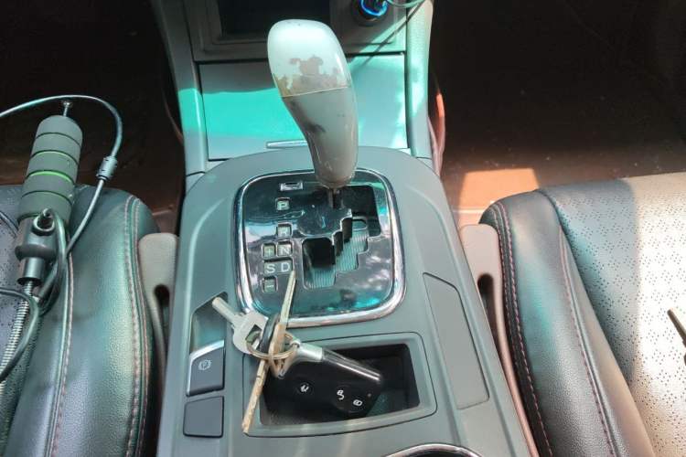Used BYD S7 2015 2.0T Automatic Prestige Model Gear Lever