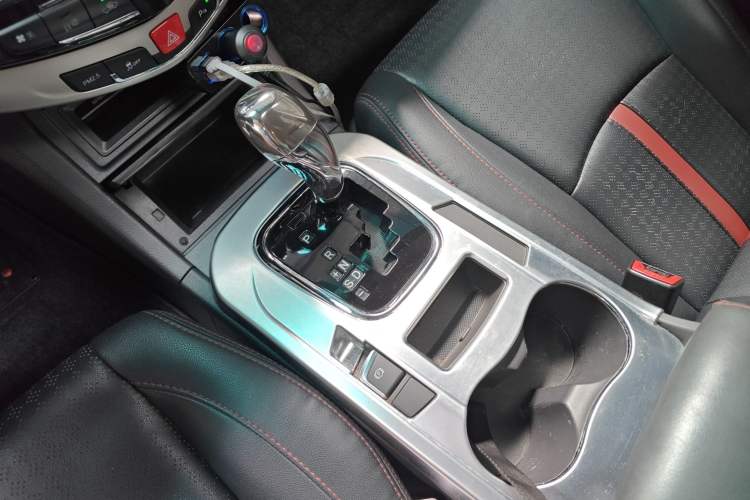 Used BYD S7 2015 2.0T Automatic Prestige Model Gear Lever