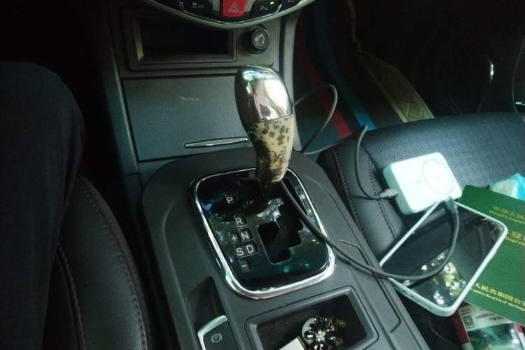 Used BYD S7 2015 2.0T Automatic Prestige Model Gear Lever